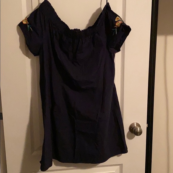 Off the shoulder dress - Picture 2 of 5